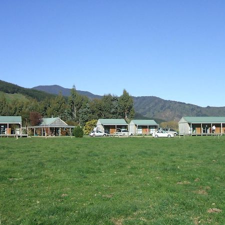 Smiths Farm Holiday Park Linkwater Bagian luar foto