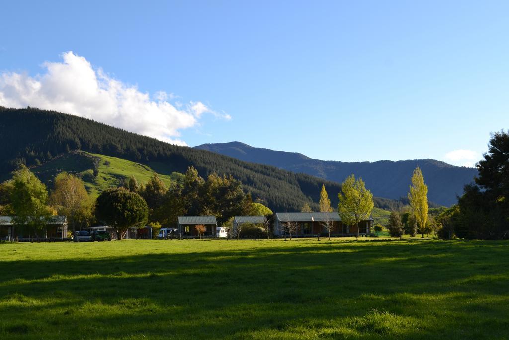 Smiths Farm Holiday Park Linkwater Bagian luar foto