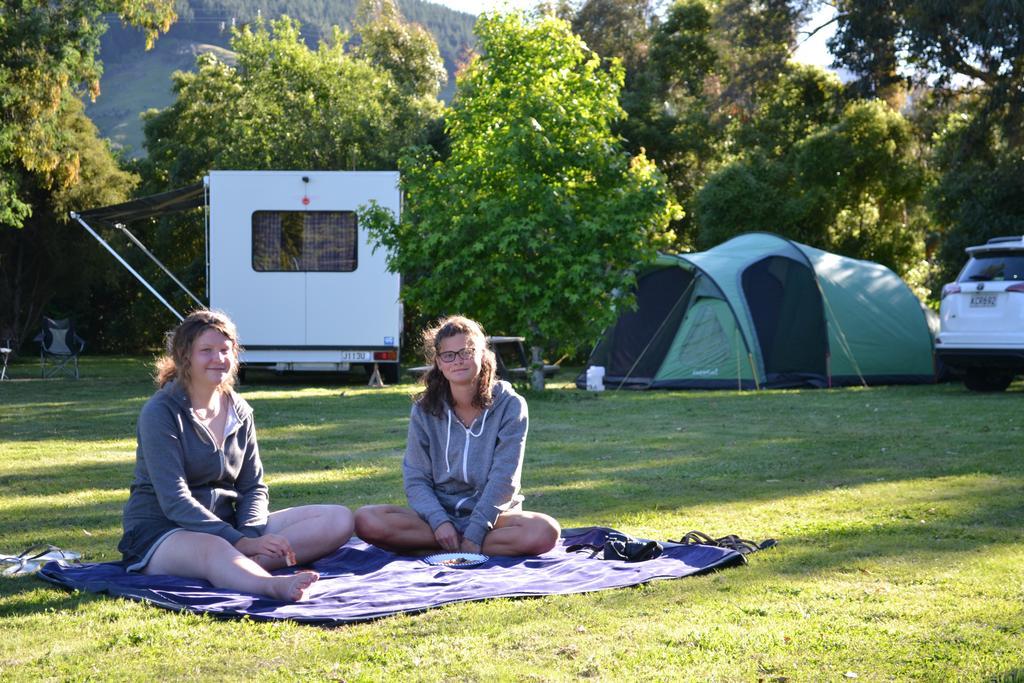 Smiths Farm Holiday Park Linkwater Bagian luar foto
