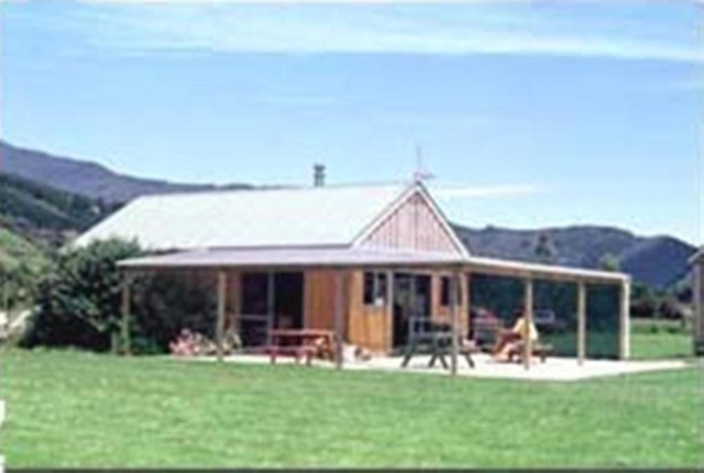 Smiths Farm Holiday Park Linkwater Bagian luar foto