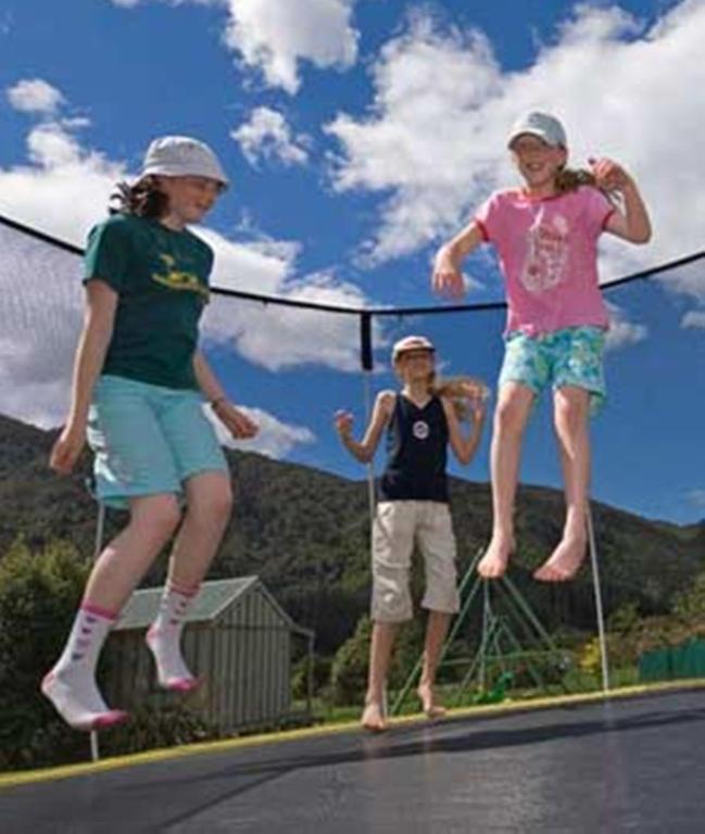 Smiths Farm Holiday Park Linkwater Bagian luar foto
